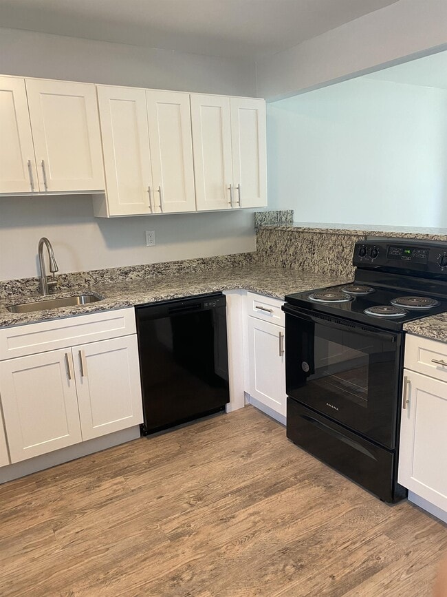 Photo - 18272 Sidney Ave