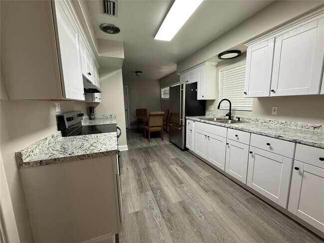 Photo - 3002 W Marlin Ave