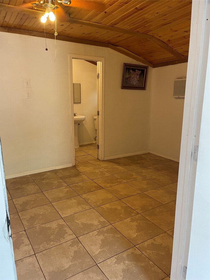 Photo - 1407 1/2 Godwin St