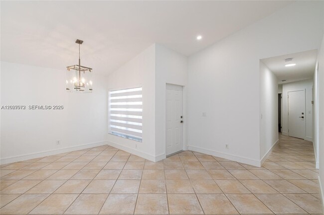 Photo - 812 Garnet Cir