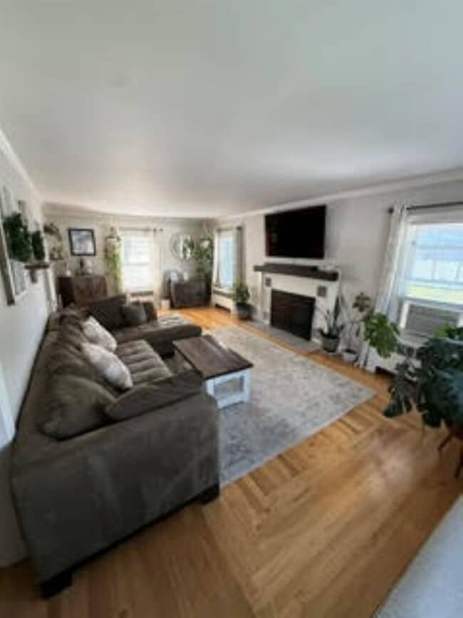 Photo - 40 Platts Ave