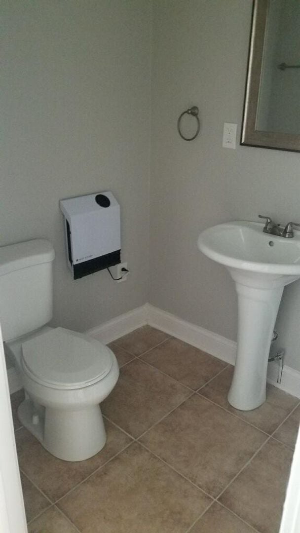 Photo - 13831 Main St