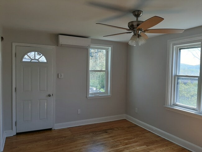 Photo - 1545 Cortland Ave Unit #Rear