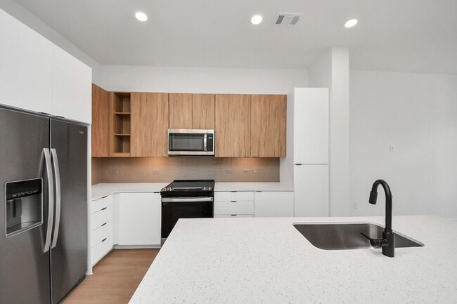 Photo - 2810 Riverby Rd Unit 545