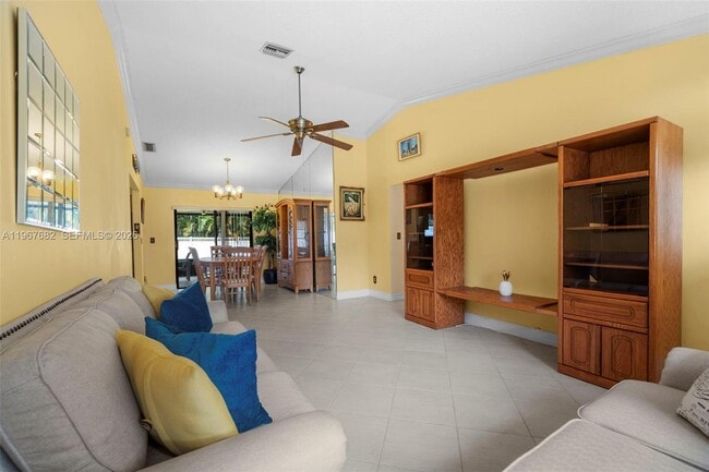 Photo - 101 NE 2nd Pl