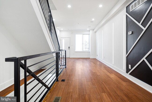 Photo - 2650 Earp St