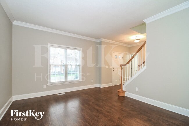 Photo - 5910 Habersham Dr