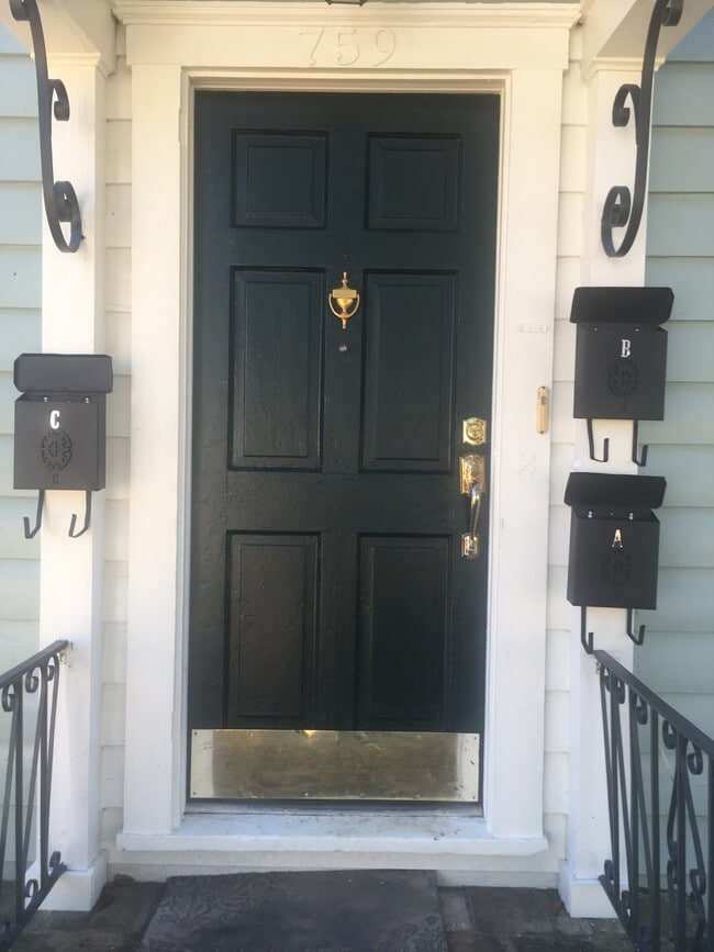 Photo - 759 Slattery Blvd Unit A