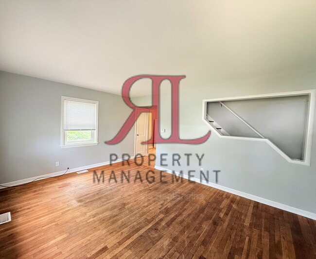 Photo - 1011 Mohican Ave