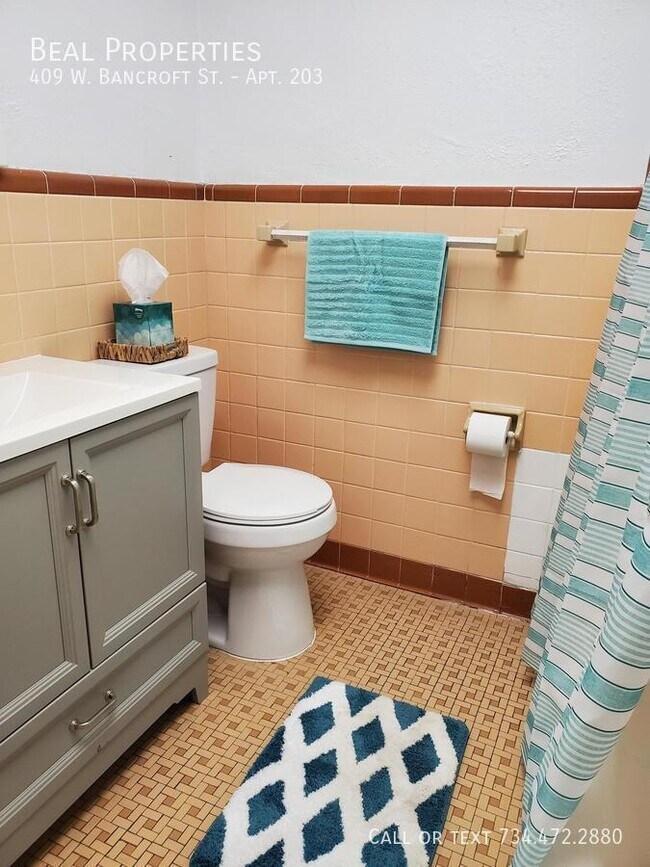 Photo - 409 W Bancroft St Unidad Apt. 203