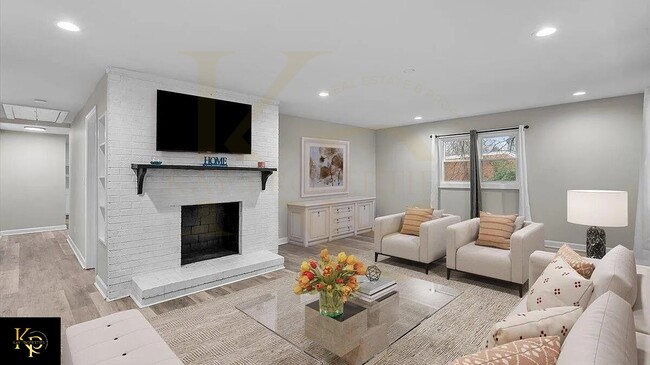 Photo - 605 Apple St