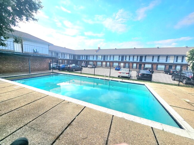 Photo - Cambridge West Apartments