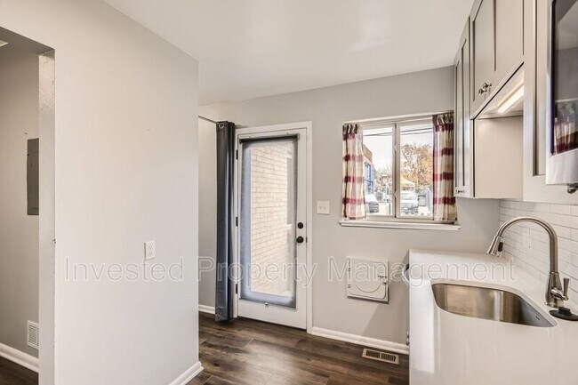 Photo - 2442 S Corona St