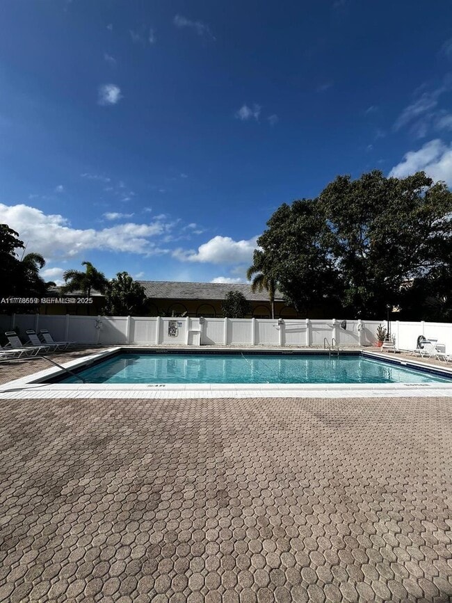 Photo - 1301 NE 7th St Unit 112