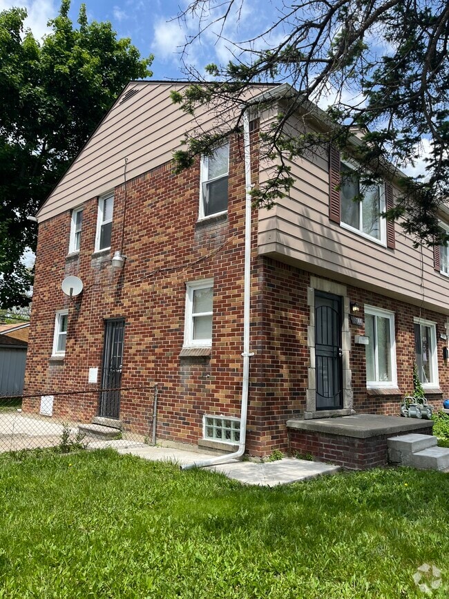 Building Photo - 19044 W Chicago St Rental
