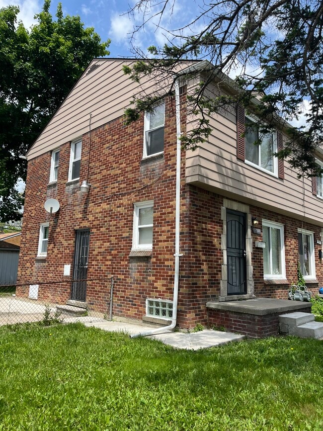 Photo - 19044 W Chicago St Townhome
