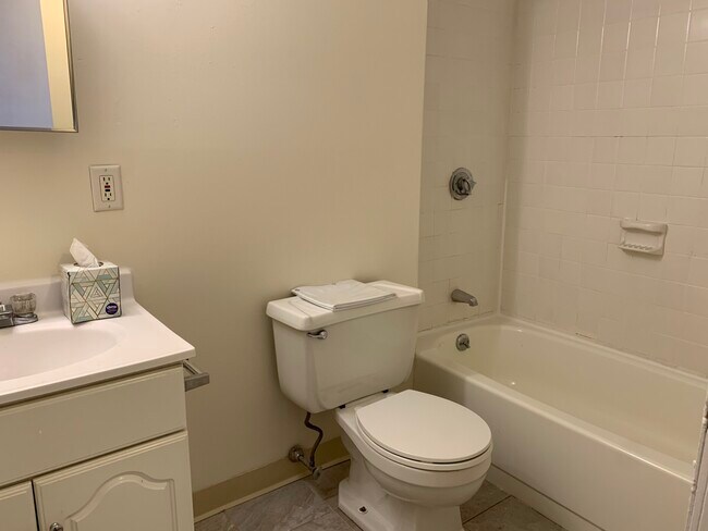 Photo - 1126 Boylston St Unit 402