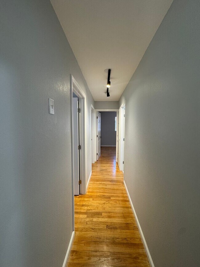 Photo - SPACIOUS 4 BED 2 BATH HOUSE WITH LARGE FENCED BACKYARD IN SHASTA LAKE