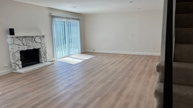 Building Photo - Spacious 4 bed/2.5 bath home in San Ramon