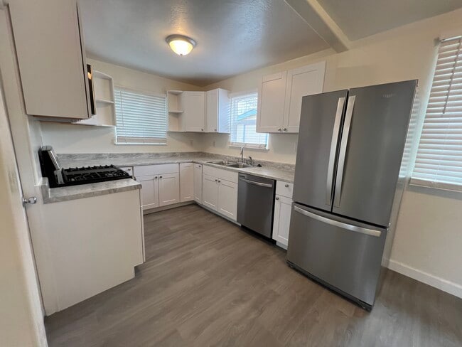 Photo - 1241 Kennedy Ave
