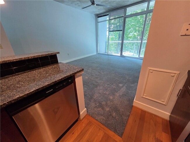 Photo - 950 W Peachtree St NW Unit 702