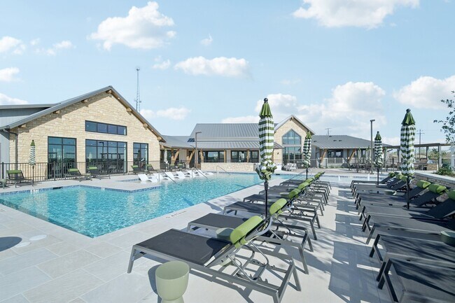 Building Photo - Strait & Nelson