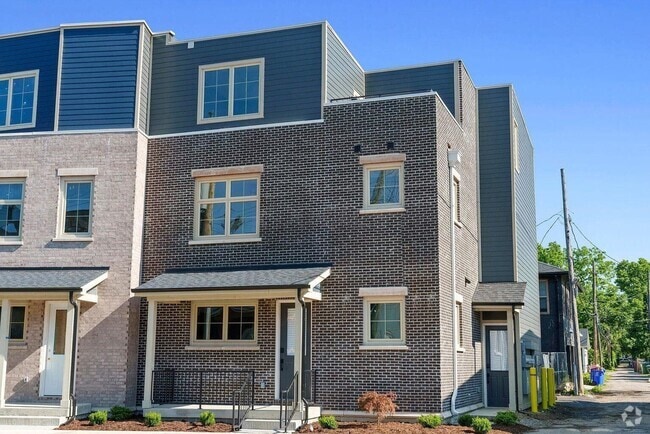 Building Photo - 1012 E Long St Unit B Rental