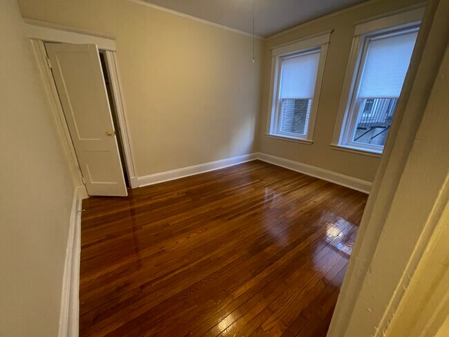 Photo - 12 Woodstock Ave Unit 5