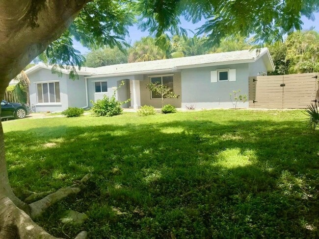 Photo - 254 NW 6th Ave