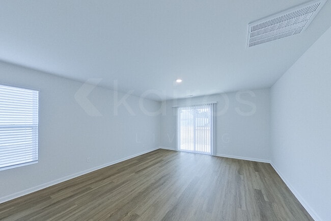 Photo - 106 Inez Ave