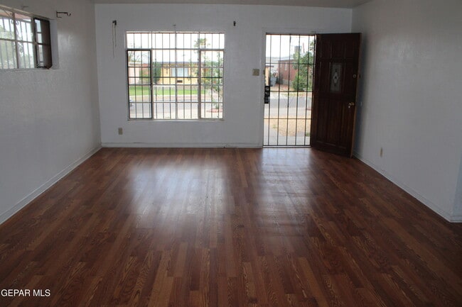 Photo - 3221 Monroe Ave