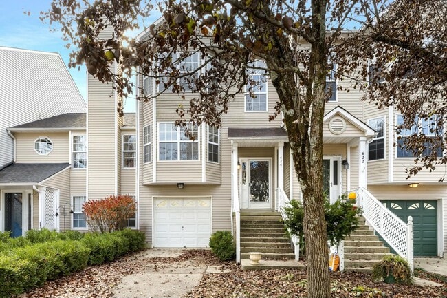 Photo - 424 Windfield Pl