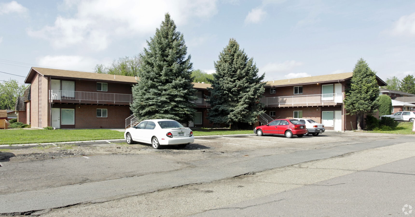 Gatewood Terrace - Gatewood Terrace Apartments