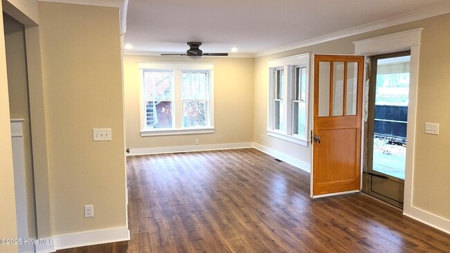 Photo - 616 S McNeill St