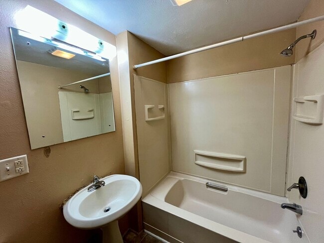 Photo - 1335 Prospect Ave Unit Front House