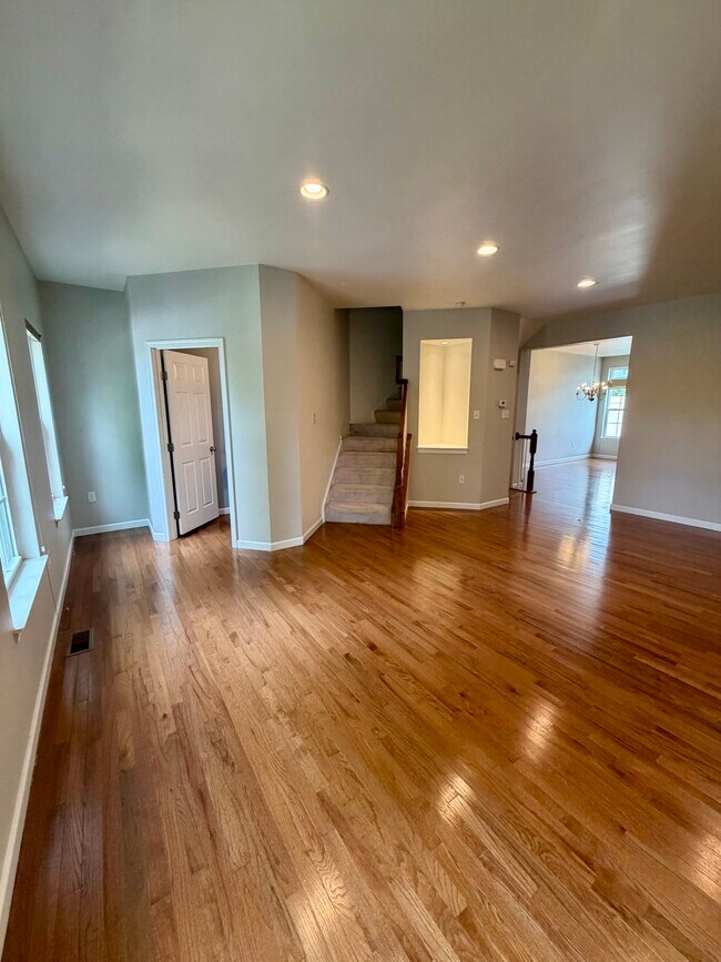 Photo - 349 Wealdstone Rd