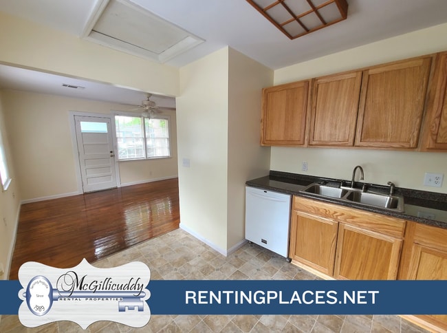 Photo - 1209 Holden St