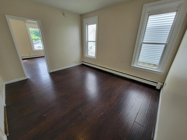 Building Photo - 353-355 Forest Ave, 1L Rental