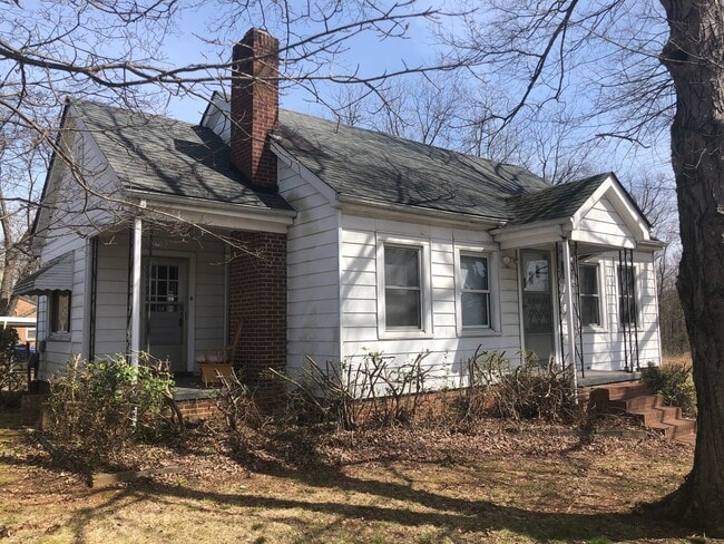 Building Photo - 902 Bringle Ferry Rd