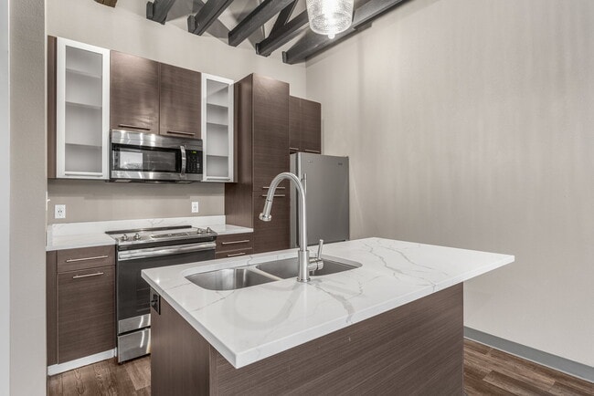 Photo - 901 9th St Unidad LOFT F
