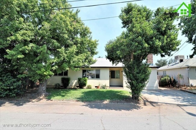 Photo - 2413 Ramona Pl