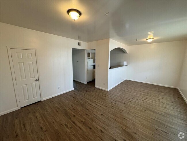 Building Photo - 8526 Lenore St Unit 8 Rental