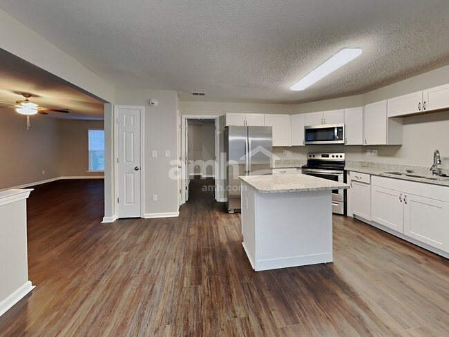 Photo - 7748 Parkmont Dr