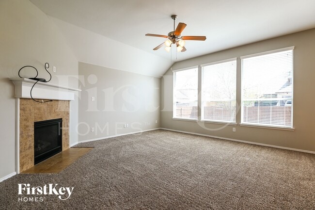 Photo - 824 Trailwood Dr