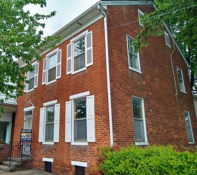 Building Photo - 514 Broadway Unit 1st Floor