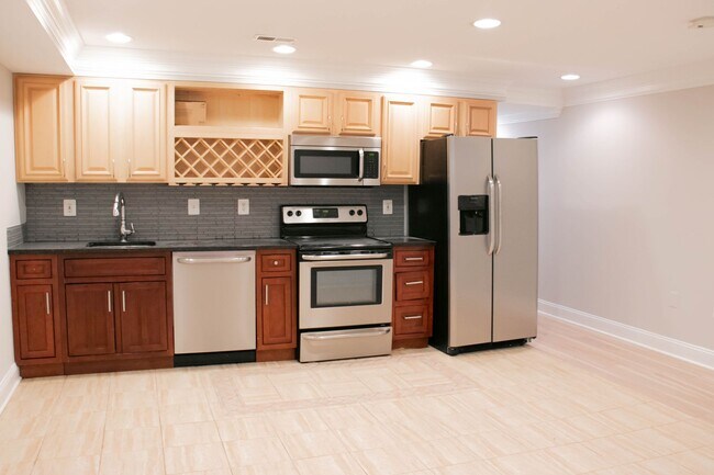 Photo - 607 P St NW Unidad #B