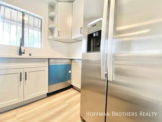 Photo - 1240 S Bronson Ave Unit 2