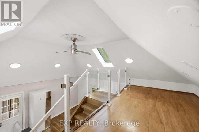 Photo - 34 High Park Blvd