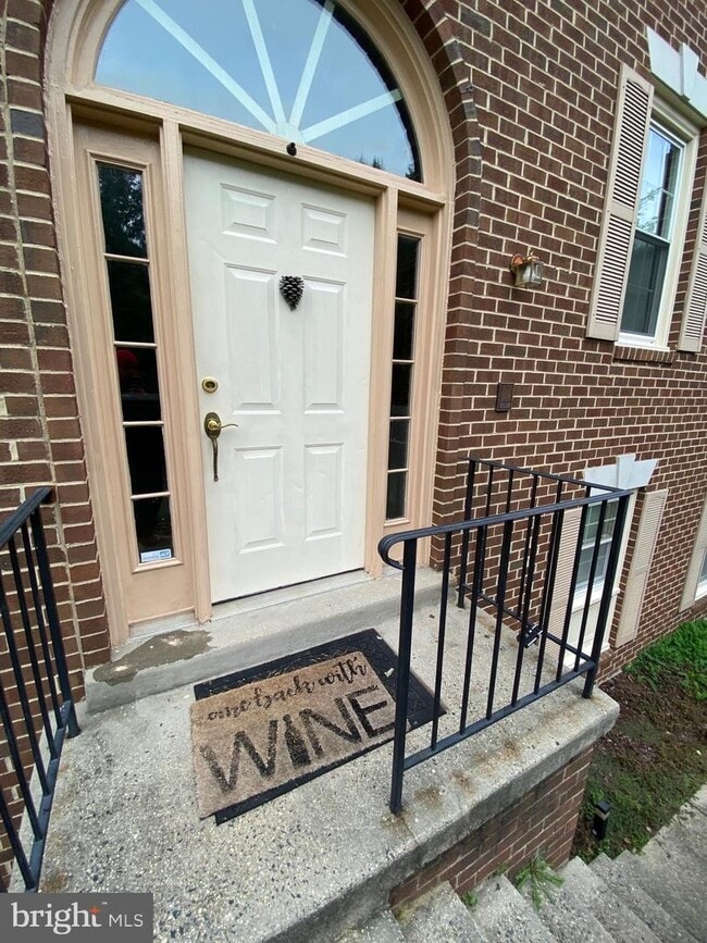 Building Photo - 7429 Salford Ct