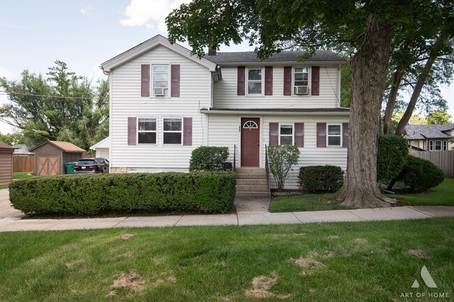 220 E 15th St